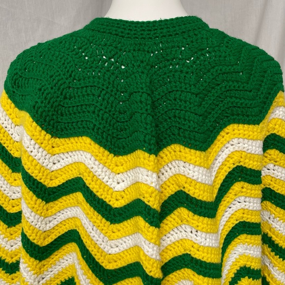 Vintage Handmade Crochet Shawl Wrap Boho GrannyCore Chevron Green Bay Packers - Picture 7 of 9